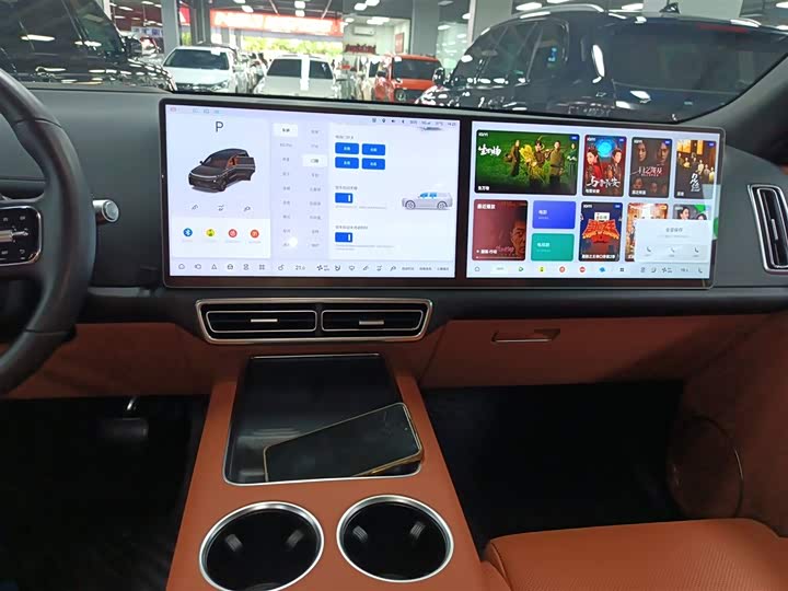 Фото 13 - LiXiang L9