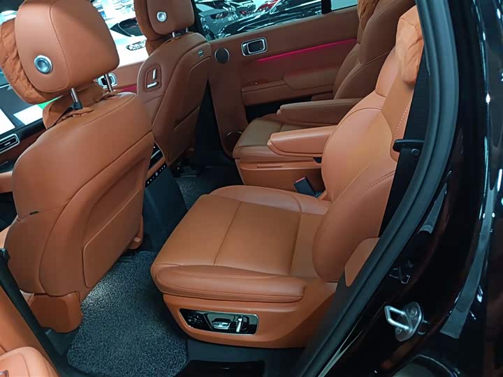 Фото 17 - LiXiang L9