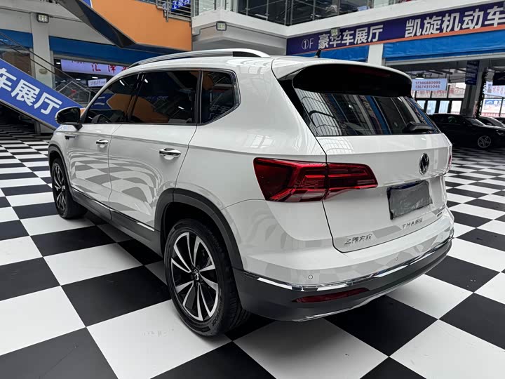 Фото 5 - Volkswagen Tharu