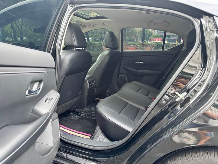 Фото 6 - Nissan Sylphy