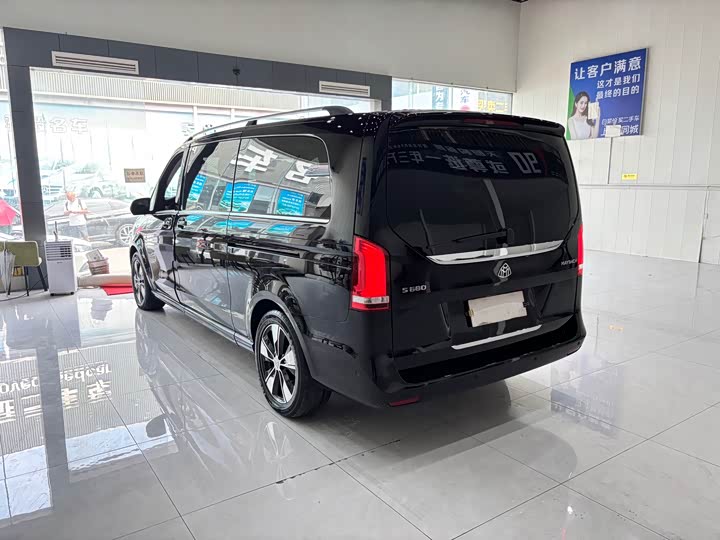 Фото 5 - Mercedes-Benz V-Class