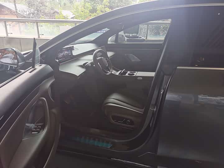 Фото 3 - Luxeed R7