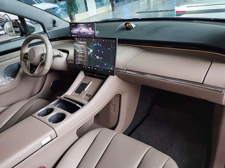 Фото 5 - Luxeed R7