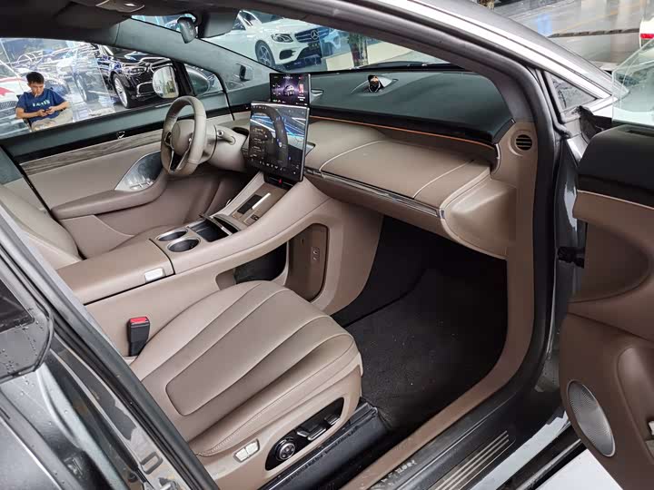 Фото 7 - Luxeed R7