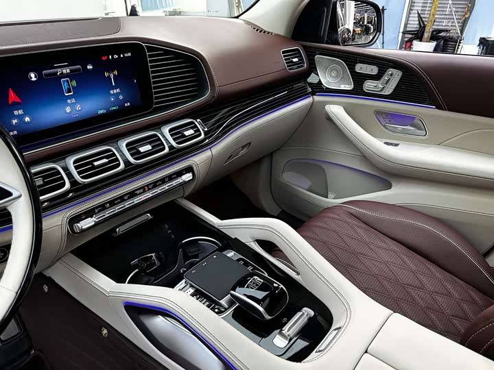 Фото 18 - Mercedes-Benz Maybach GLS