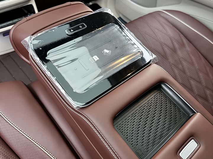 Фото 25 - Mercedes-Benz Maybach GLS