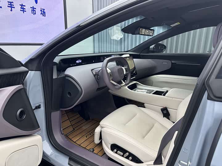 Фото 14 - Avatr 12