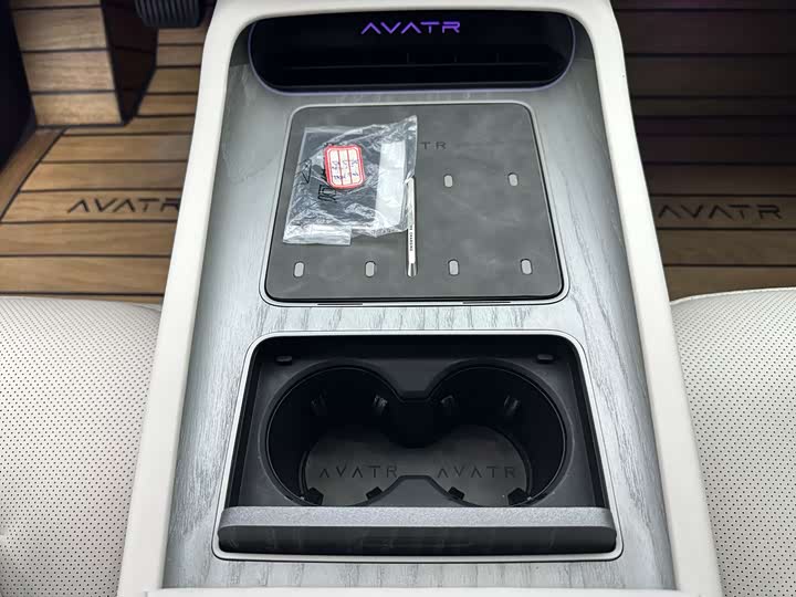 Фото 15 - Avatr 12