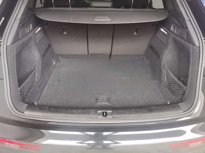 Фото 6 - Audi Q5L