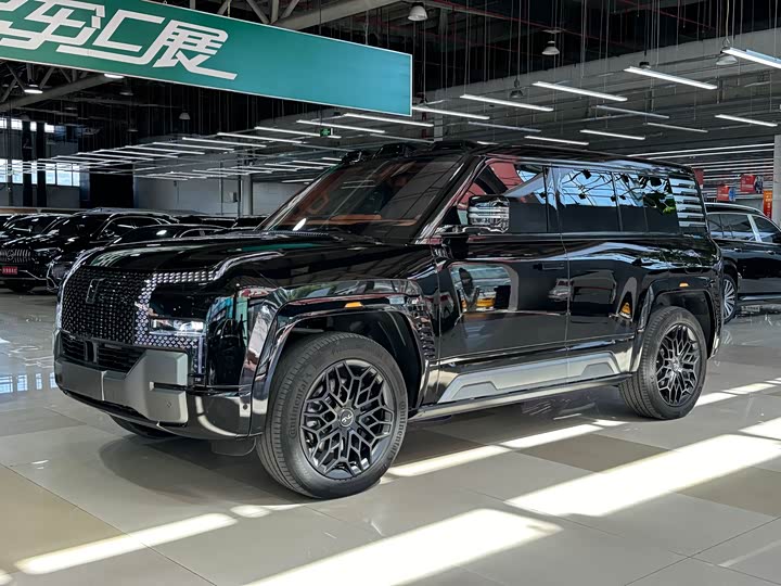 Фото 1 - BYD Yangwang U8