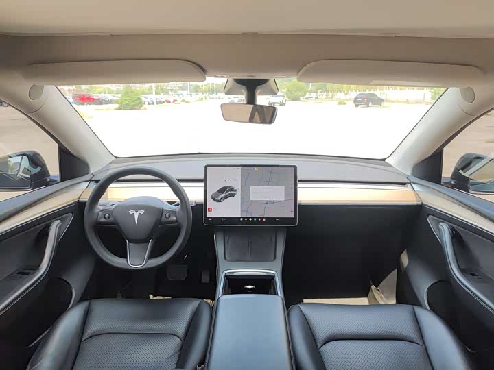 Фото 21 - Tesla Model Y