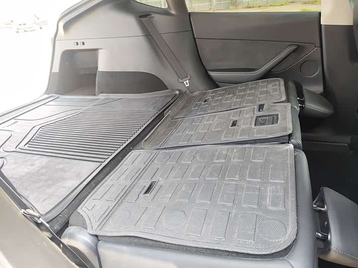 Фото 25 - Tesla Model Y