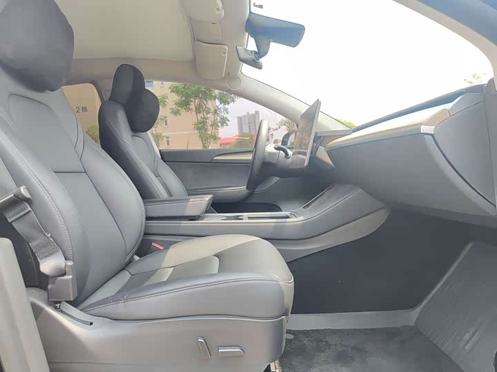 Фото 9 - Tesla Model Y