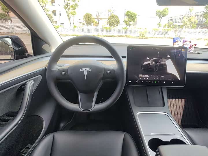 Фото 20 - Tesla Model Y