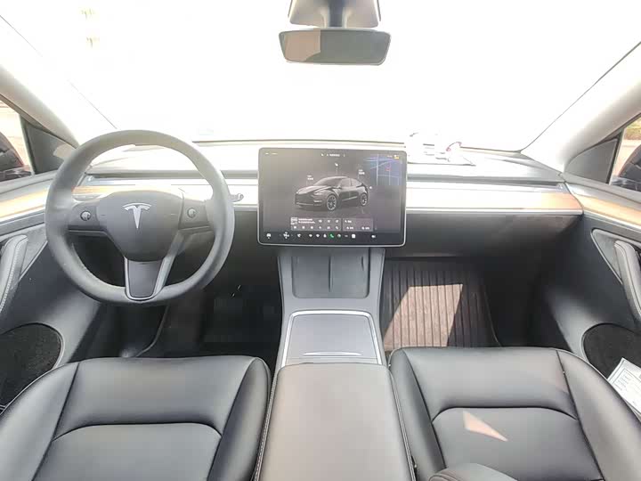 Фото 22 - Tesla Model Y