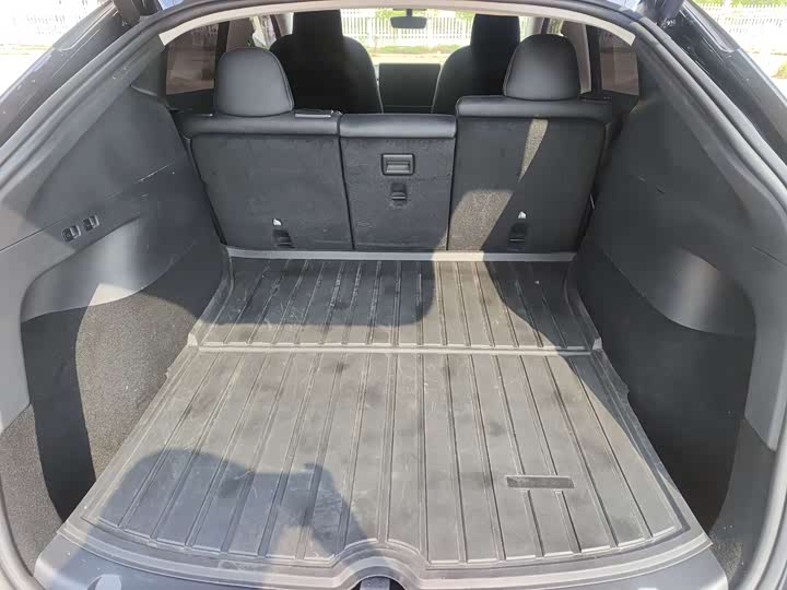 Фото 24 - Tesla Model Y