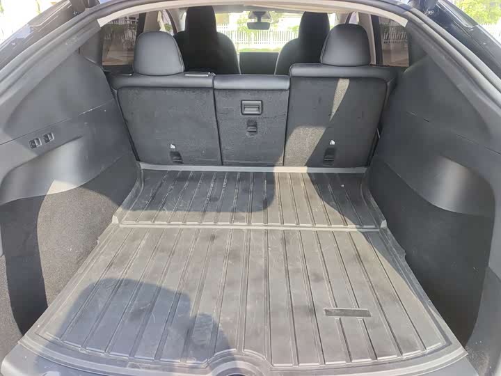 Фото 25 - Tesla Model Y