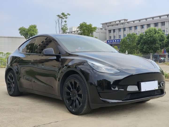 Фото 3 - Tesla Model Y