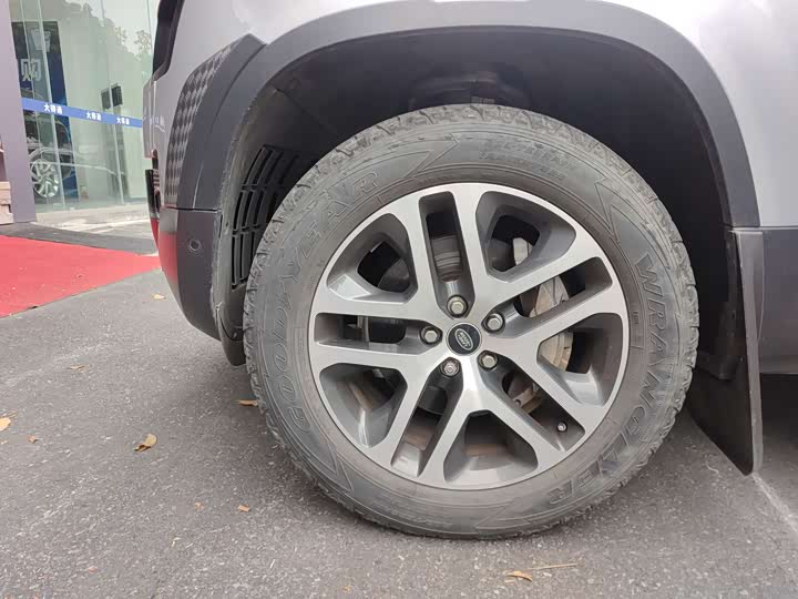 Фото 14 - Land Rover Defender