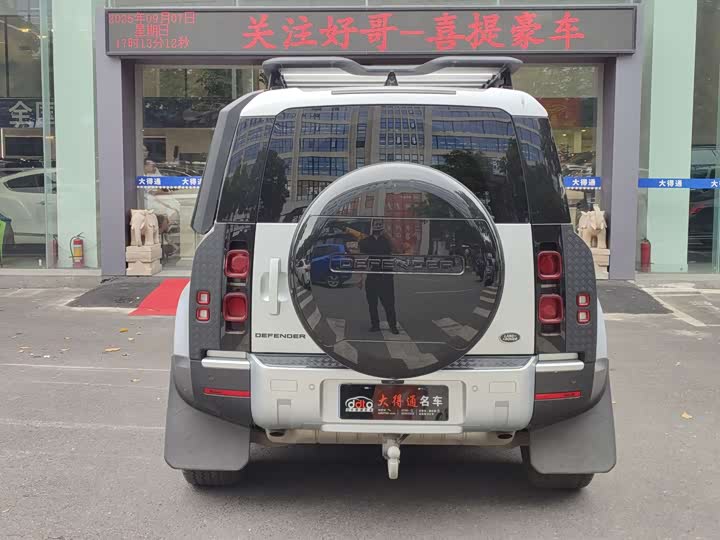 Фото 4 - Land Rover Defender