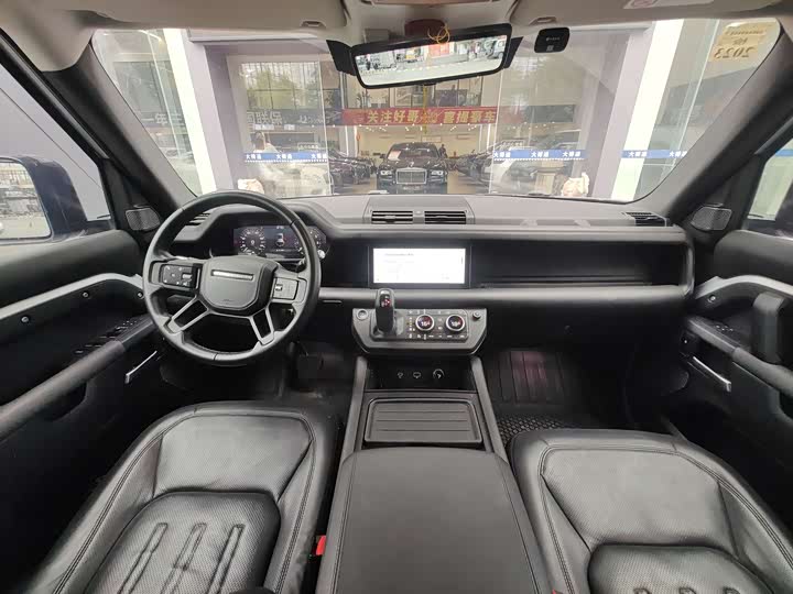 Фото 8 - Land Rover Defender