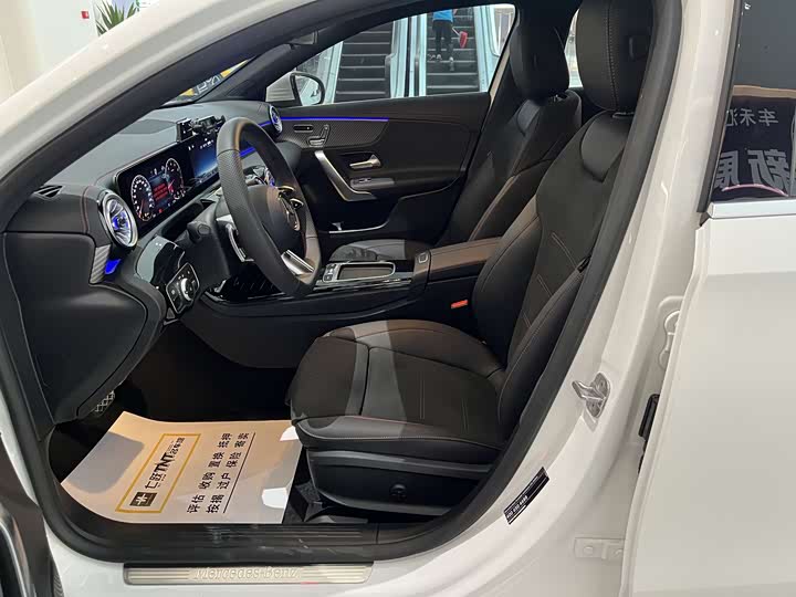 Фото 12 - Mercedes-Benz A-Class