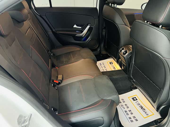 Фото 15 - Mercedes-Benz A-Class