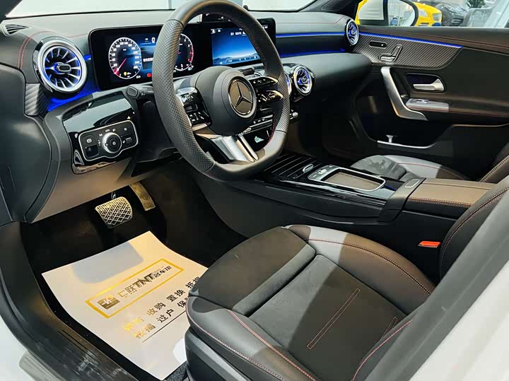 Фото 7 - Mercedes-Benz A-Class