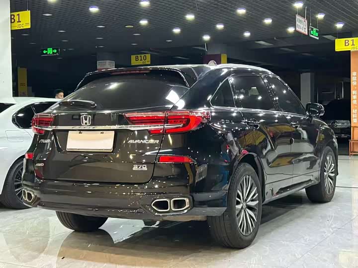 Фото 8 - Honda Avancier