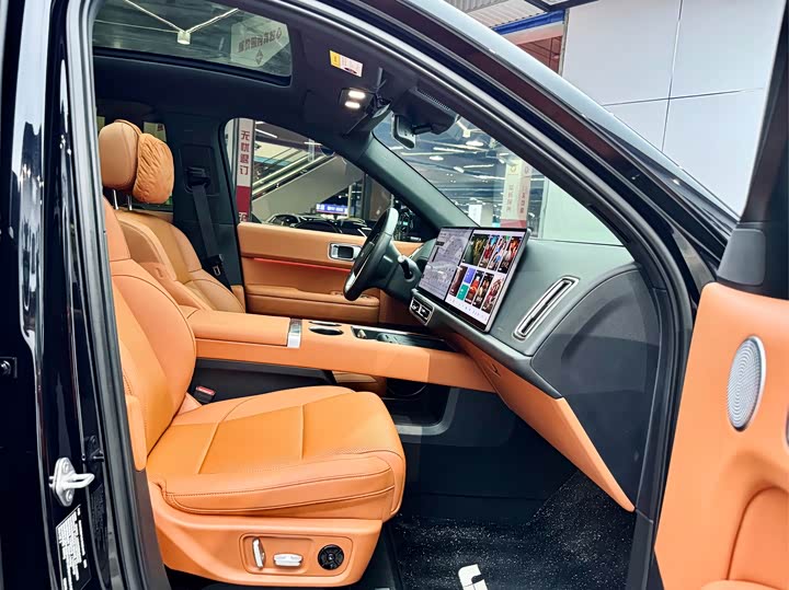 Фото 16 - LiXiang L6