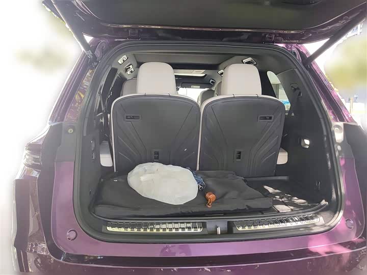 Фото 10 - LiXiang L9