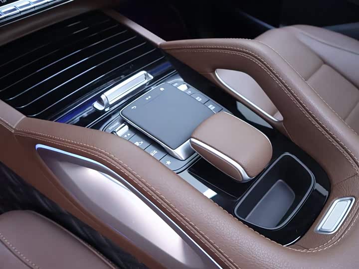 Фото 12 - Mercedes-Benz GLE-Class