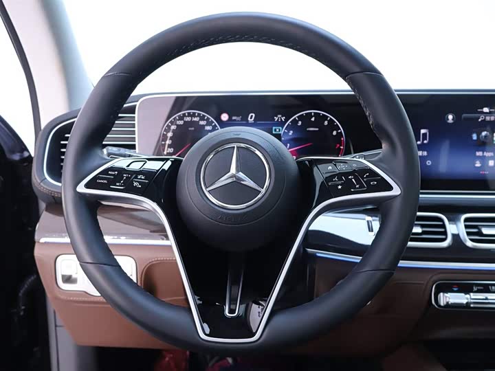 Фото 16 - Mercedes-Benz GLE-Class