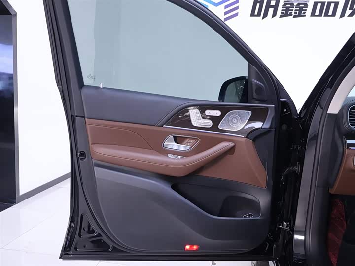 Фото 18 - Mercedes-Benz GLE-Class