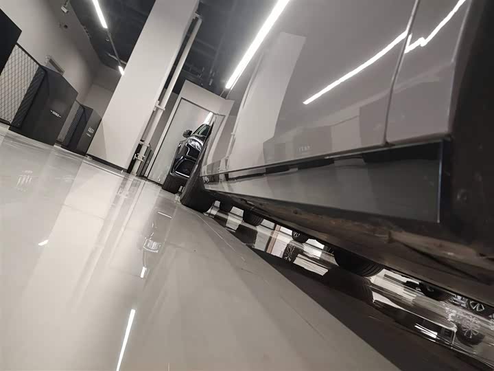 Фото 21 - LiXiang Mega