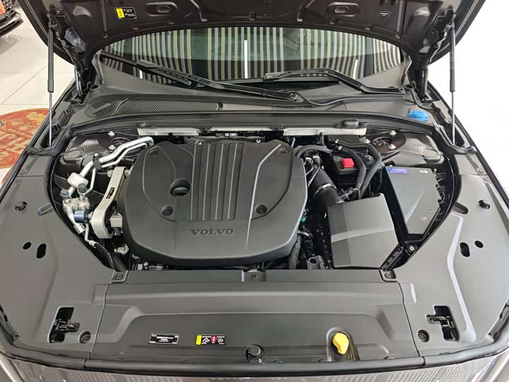 Фото 19 - Volvo S90