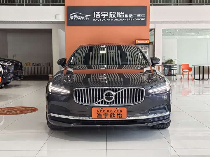 Фото 2 - Volvo S90