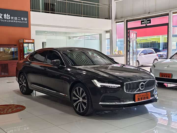 Фото 3 - Volvo S90