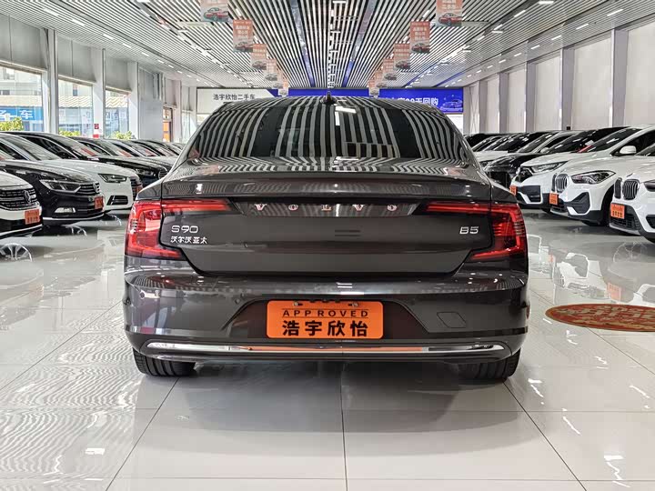 Фото 5 - Volvo S90