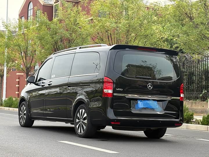 Фото 14 - Mercedes-Benz Vito