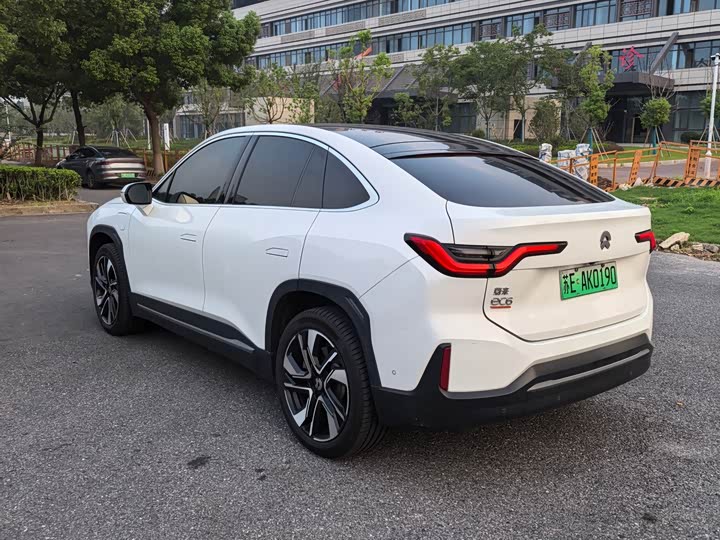 Фото 6 - Nio EC6