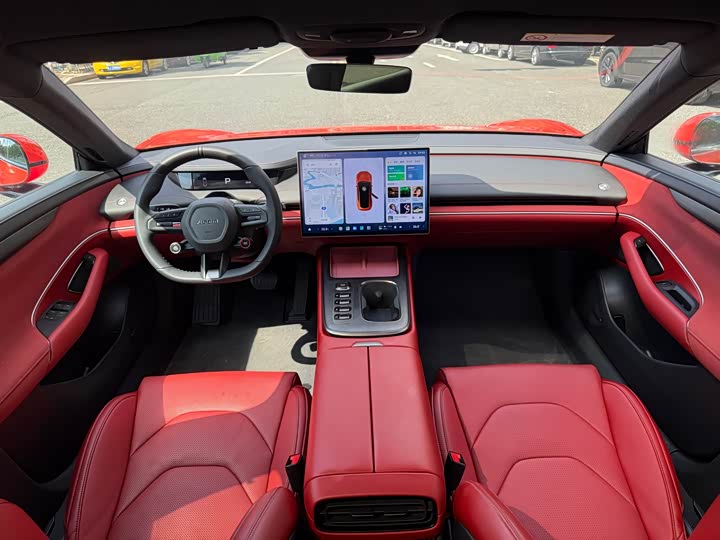 Фото 13 - Xiaomi SU7