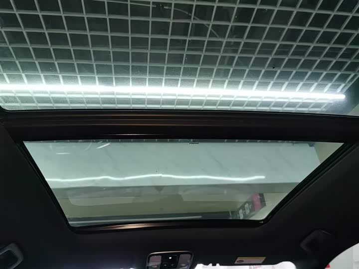 Фото 18 - LiXiang One