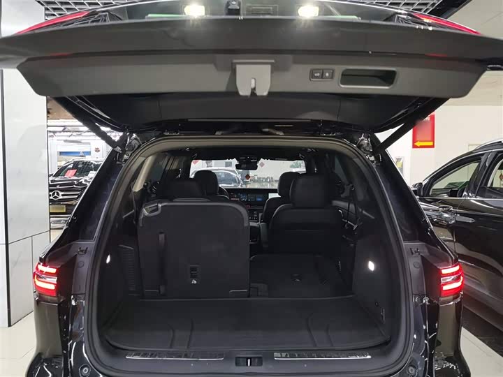 Фото 19 - LiXiang One