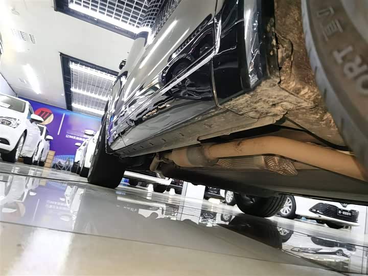 Фото 21 - LiXiang One