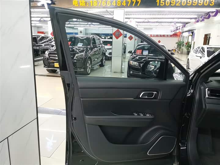 Фото 28 - LiXiang One