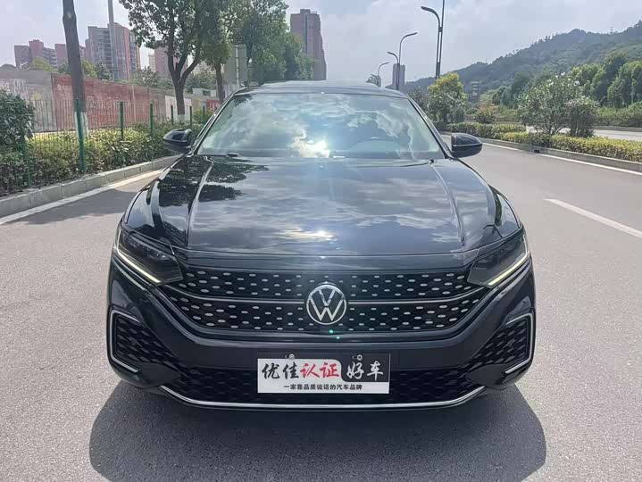 Фото 2 - Volkswagen Passat