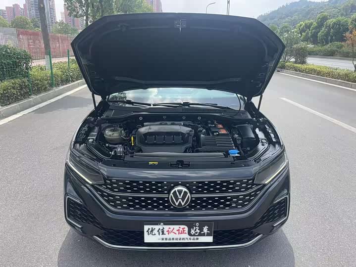 Фото 8 - Volkswagen Passat