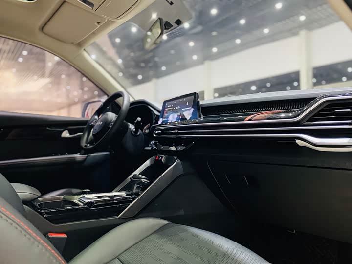 Фото 10 - Kia Sportage GT-line