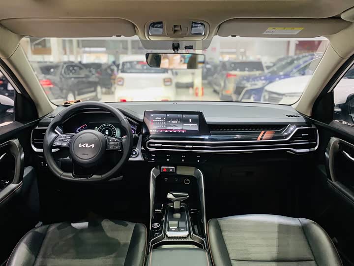 Фото 12 - Kia Sportage GT-line